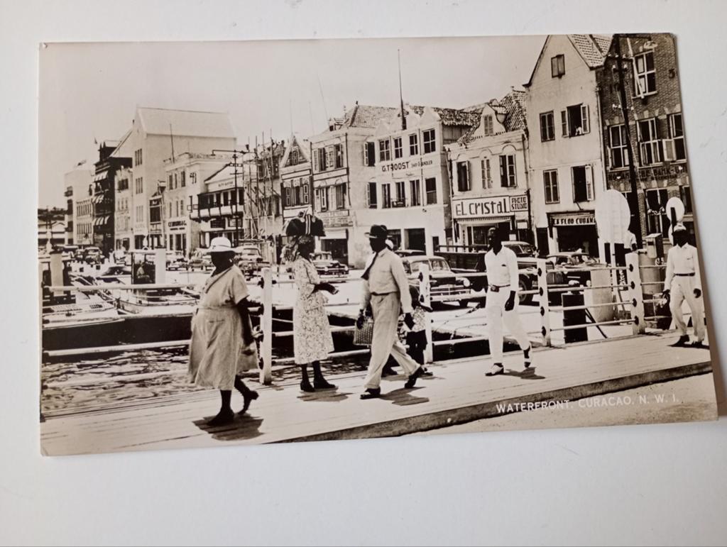 Nederlandse Antillen Curaçao Waterfront 1958, Verzamelen, Ophalen of Verzenden, 1940 tot 1960, Gelopen, Buiten Europa