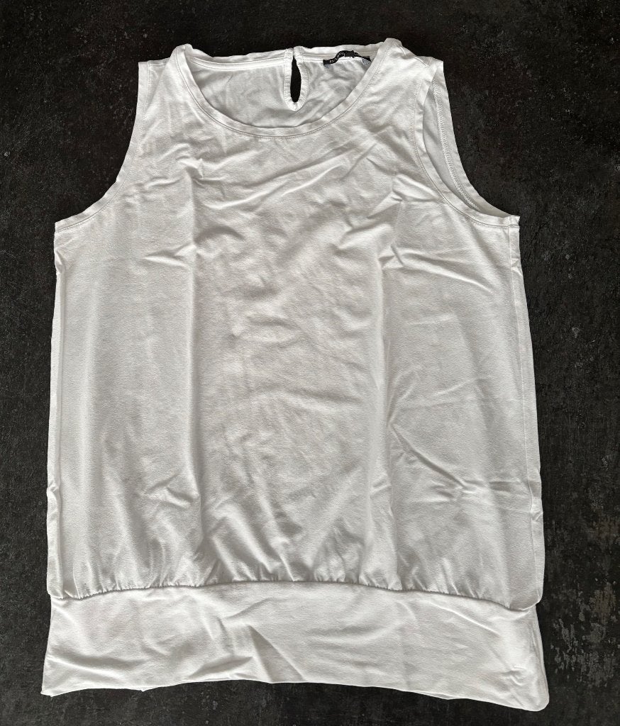 Base Level top / singlet wit maat 40, Maat 38/40 (M), BaseLevel, Verzenden, Wit