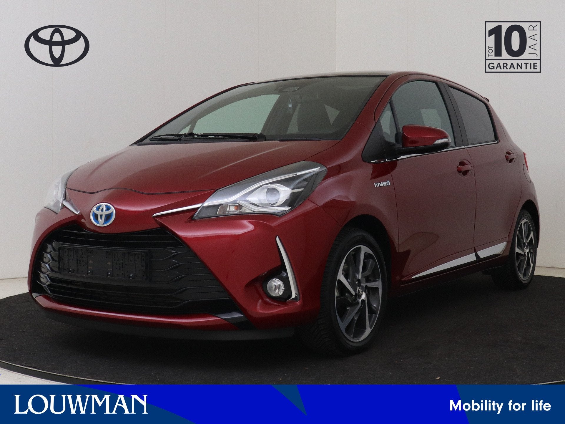 Toyota Yaris 1.5 Hybrid Premium | Dealeronderhouden | Panora, 12 maanden, 1497 cc, Gebruikt, Zwart