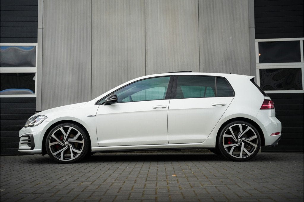 Volkswagen Golf 7.5 2.0 TDI GTD 184 pk /Automaat/ Pano-Dak/, Stof, Gebruikt, Wit, Bedrijf
