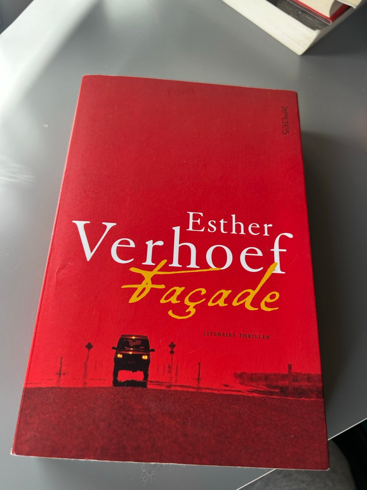 Esther Verhoef - Façade (Literaire Thriller), Ophalen of Verzenden, Zo goed als nieuw