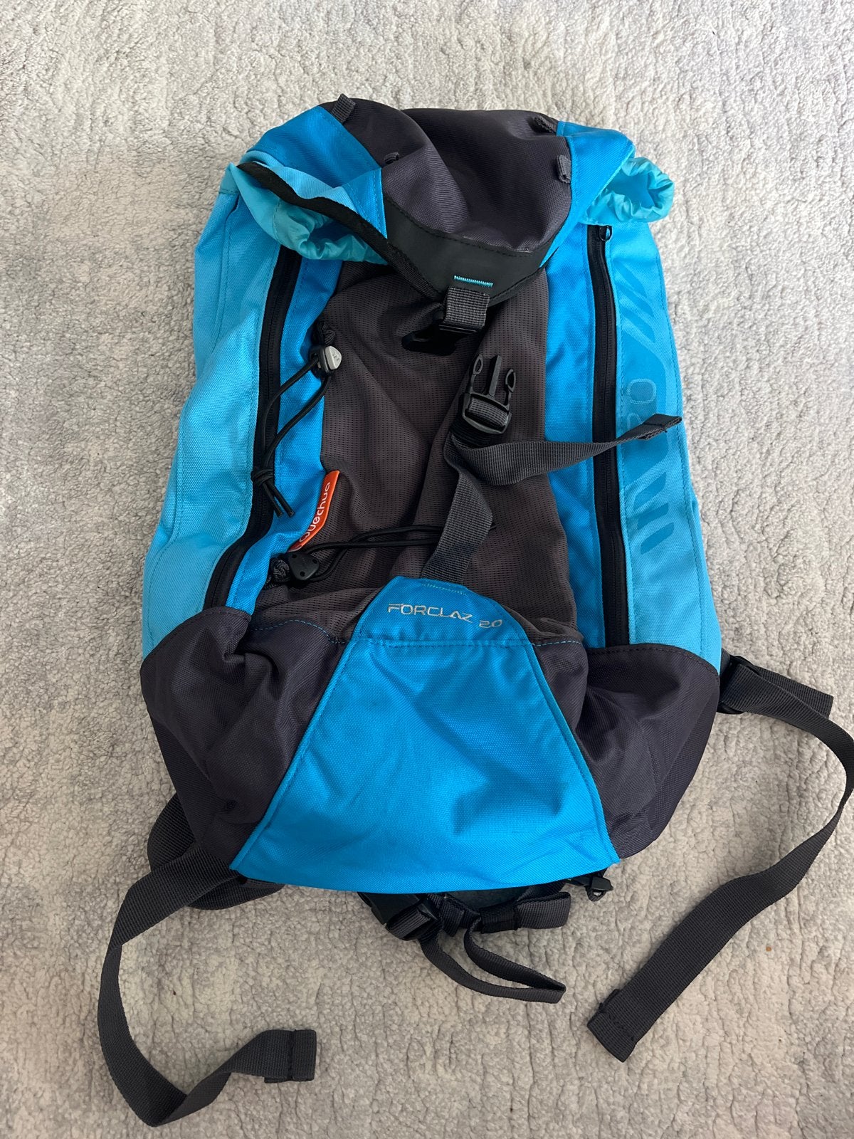 Forclaz 20L Trekking Rugzak - Blauw/Zwart, Sieraden, Tassen en Uiterlijk, Tassen | Rugtassen, Gebruikt, 25 tot 40 cm, Trekking