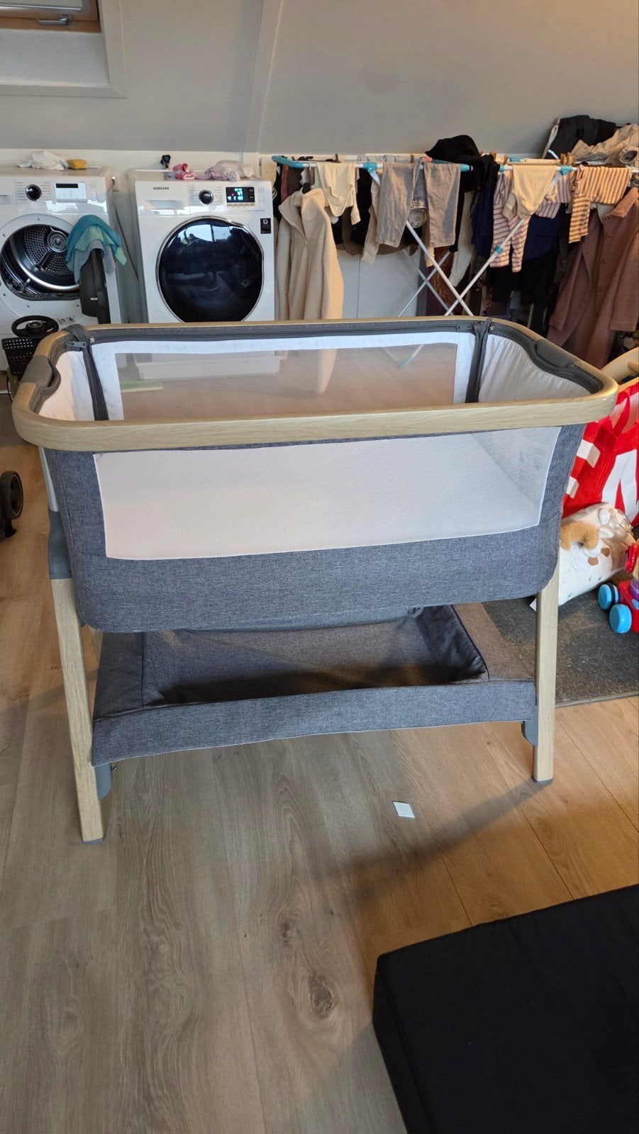 Tutti Bambini CoZee Bedside Co-Sleeper Wieg, Ophalen, Zo goed als nieuw, Wieg