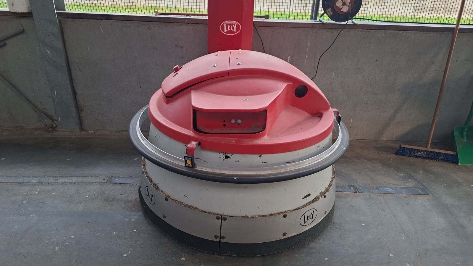 Lely juno 150 voeraanschuifrobot, Ophalen of Verzenden, Veehouderij, Stalinrichting