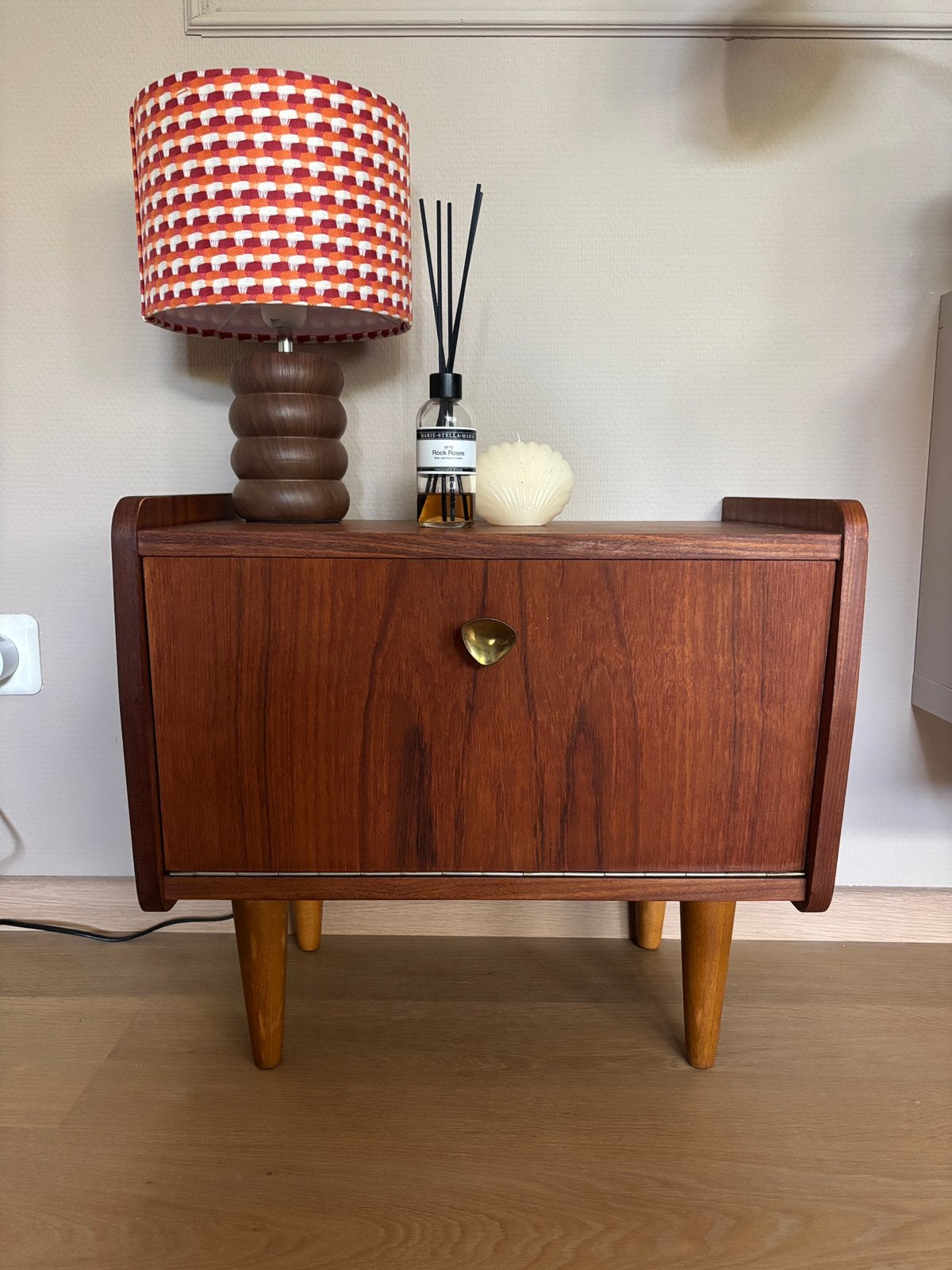 Opgeknapt vintage teak kastje jaren 60, Ophalen, Gebruikt, Minder dan 45 cm