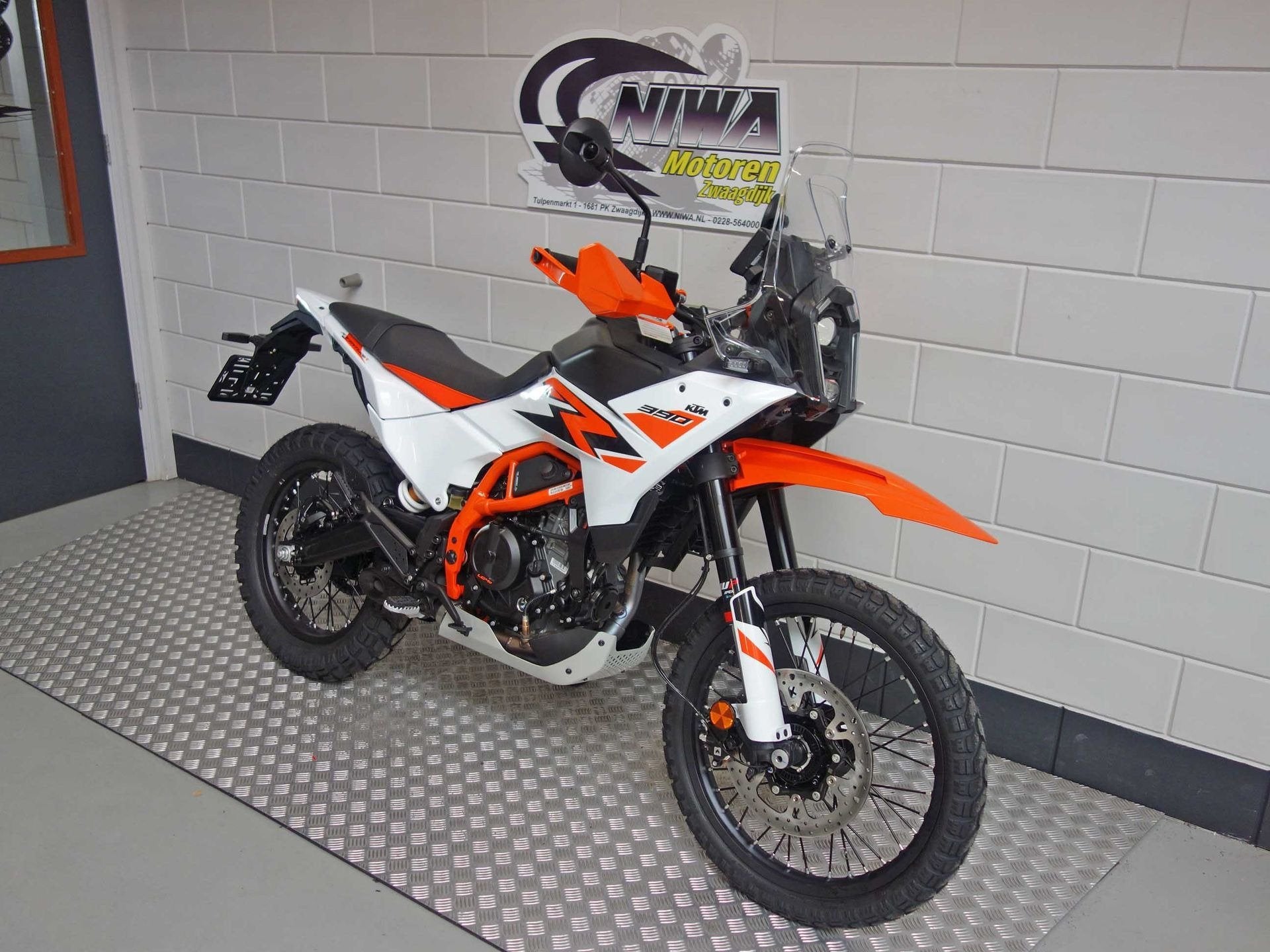 KTM 390 Adventure R, 390 cc, Toermotor, 12 t/m 35 kW, Gebruikt