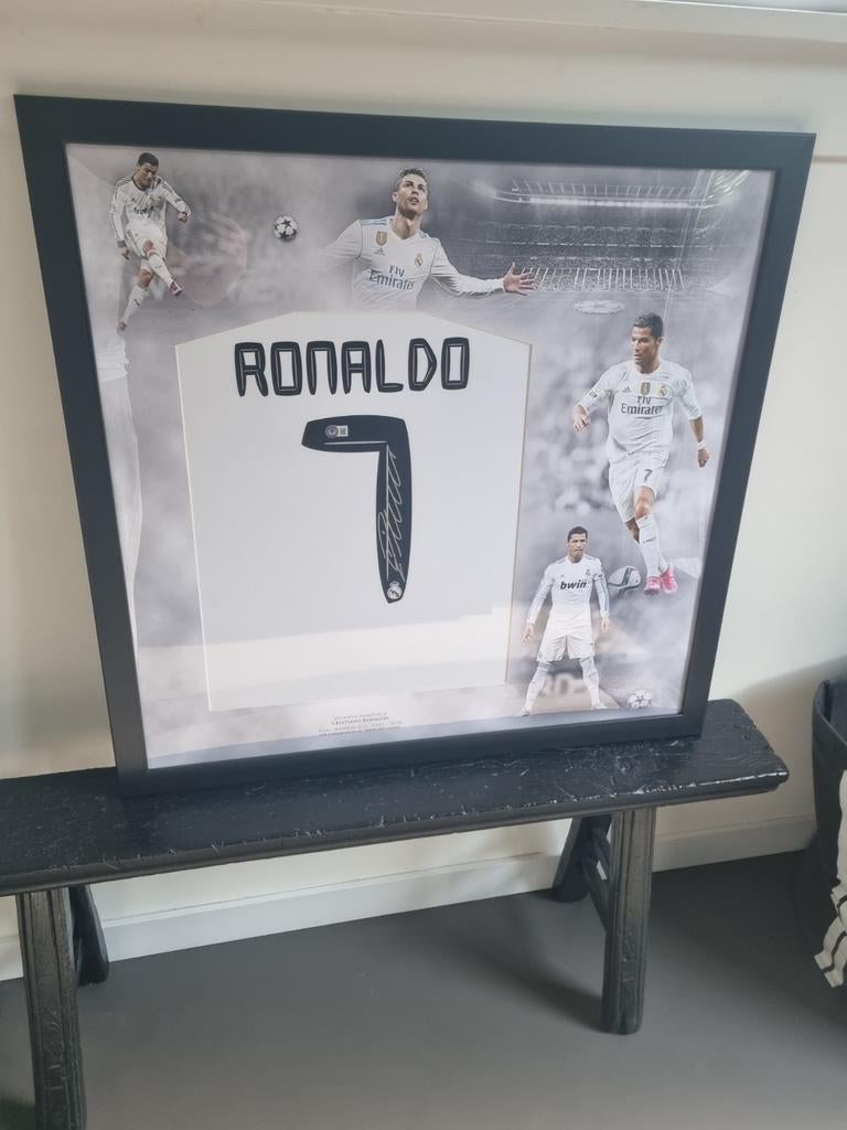 Gesigneerd Cristiano Ronaldo shirt, Verzamelen, Sportartikelen en Voetbal, Ophalen of Verzenden, Zo goed als nieuw, Buitenlandse clubs