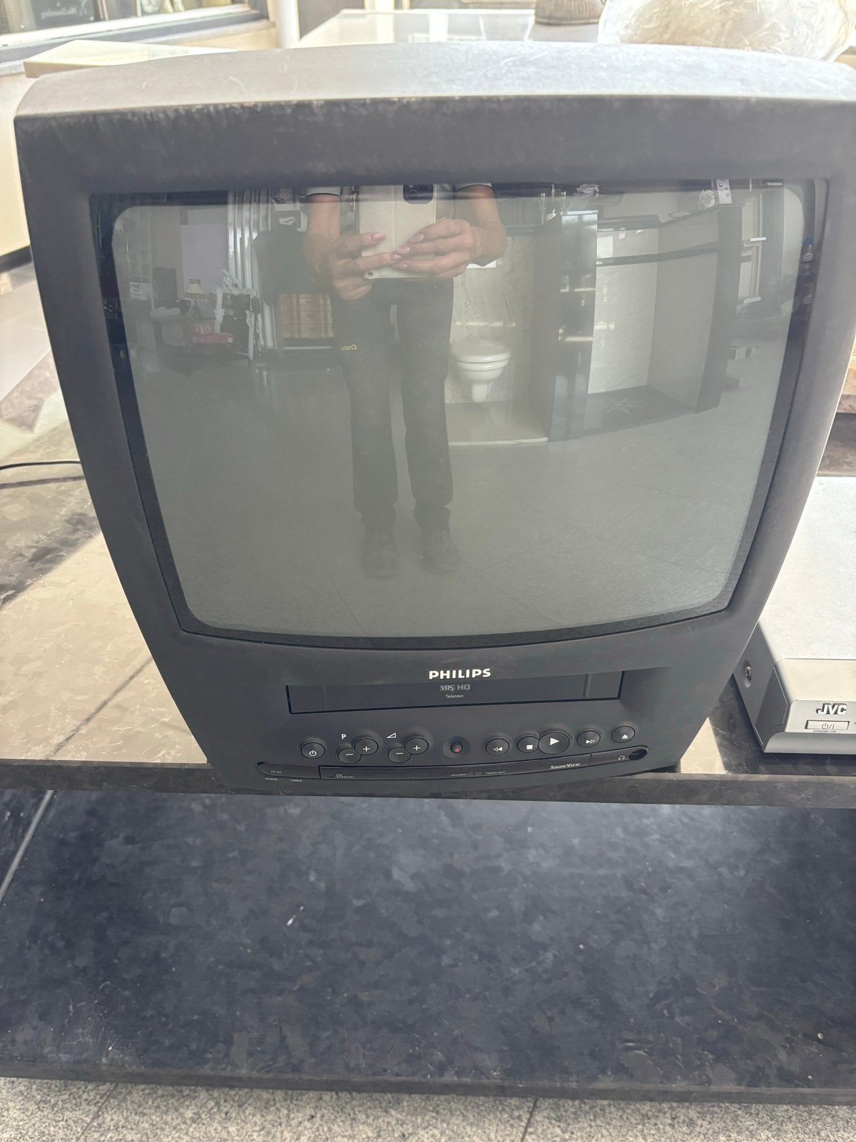 Philips CRT TV met ingebouwde VCR en JVC DVD-speler, Ophalen, Philips, Gebruikt, Minder dan 40 cm