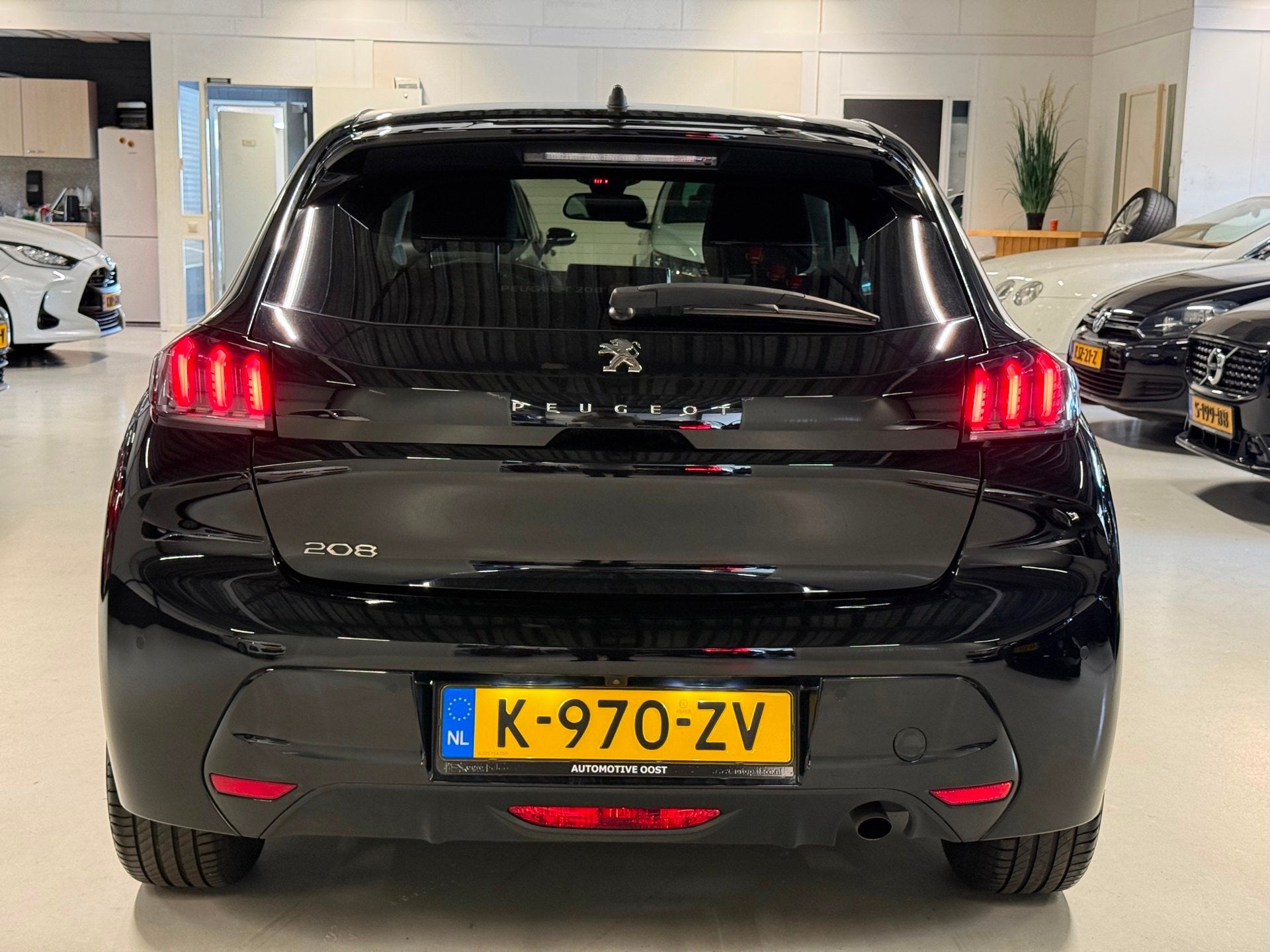 Peugeot 208 1.2 101PK Allure Pack Naigatie|Led verlichting!, Auto's, Peugeot, Voorwielaandrijving, 101 pk, Gebruikt, Euro 6