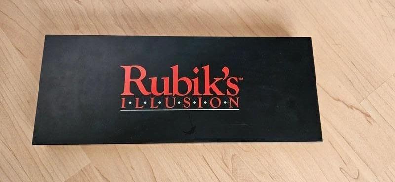 Rubik's Illusion, strategisch speelbord, Een of twee spelers, Ophalen of Verzenden, Zo goed als nieuw, Matchbox