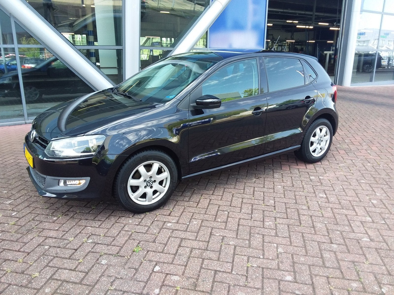 Polo 6r 1.2 2011 AIRCO, Voorwielaandrijving, Stof, 40 €/maand, Zwart