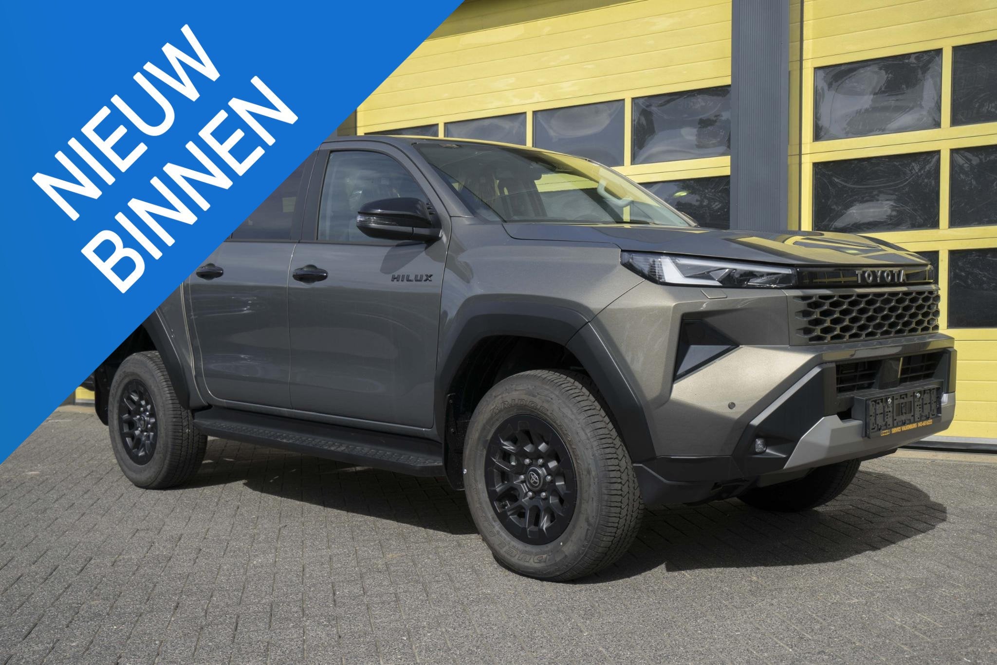 Toyota HiLux 2.8 D-4D MHEV Double Cab Auto 4WD Comfort, Auto's, Automaat, Stof, Automatische klimaatregeling, Euro 6