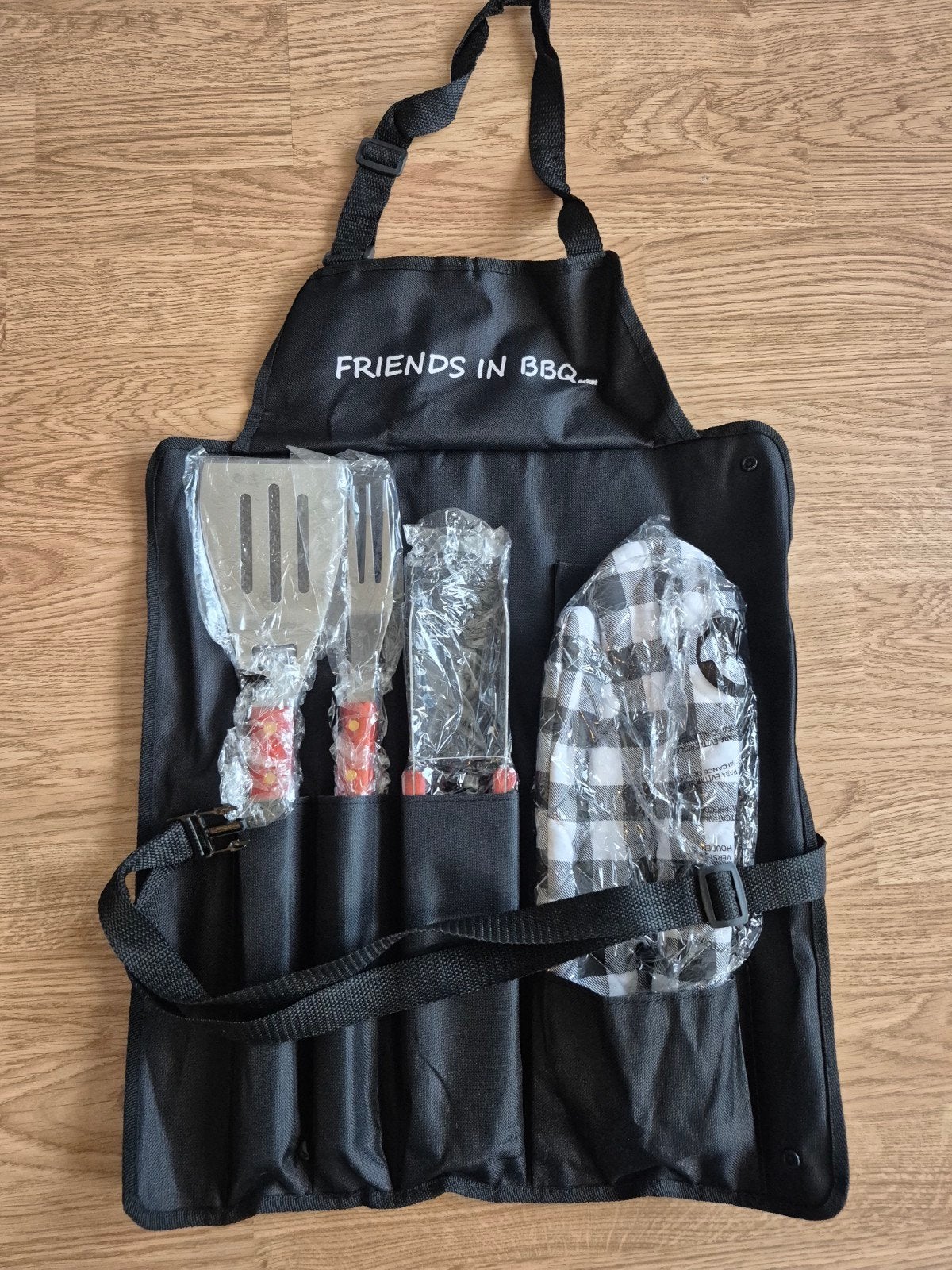 BBQ Gereedschap Set met Schort - Nieuw, Ophalen of Verzenden, Nieuw, Onbekend