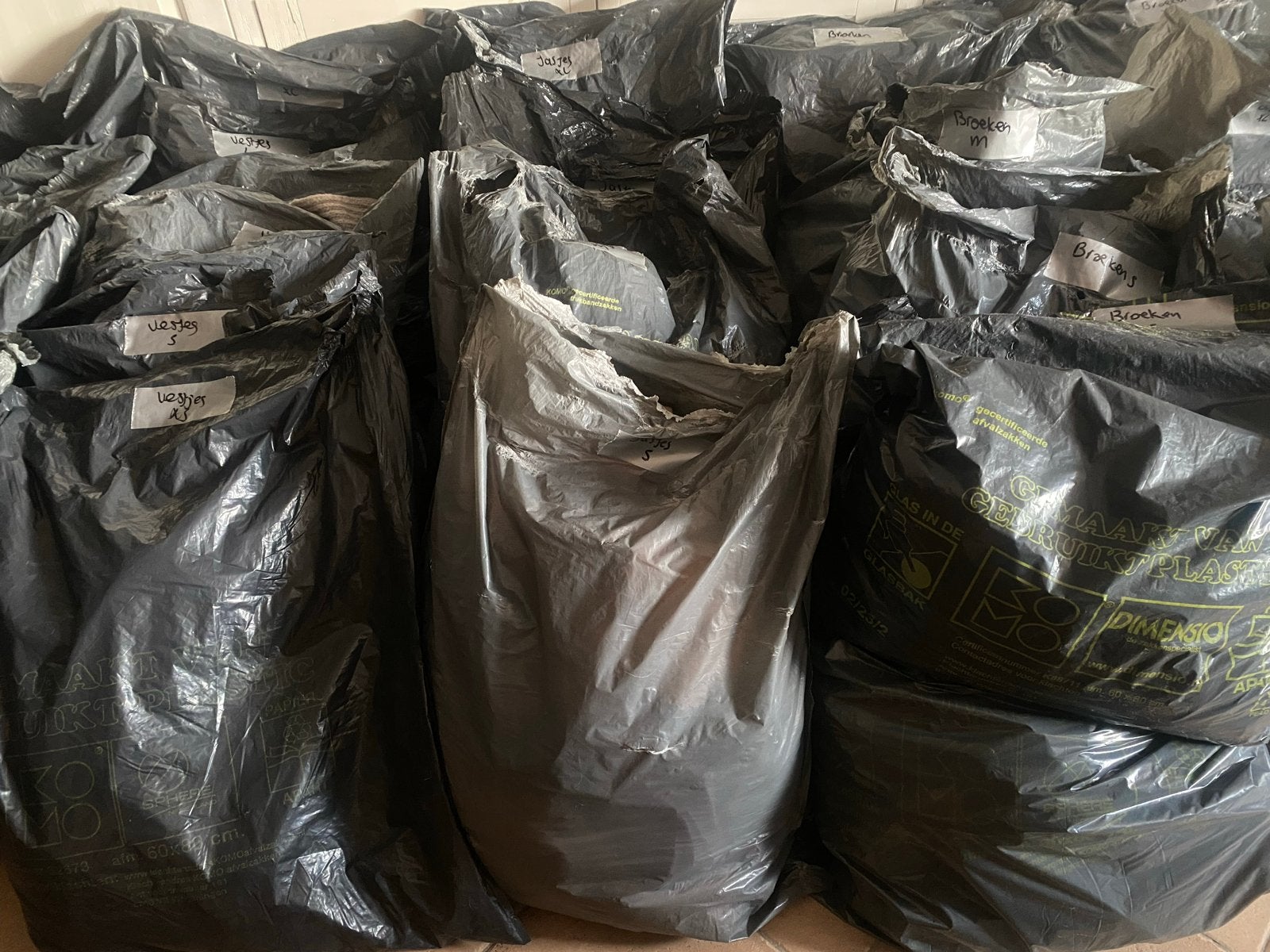 Opkoper gezocht | Gesorteerde partij tweedehandse kleding ️, Kleding | Dames, Ophalen, Gedragen, Maat 38/40 (M)