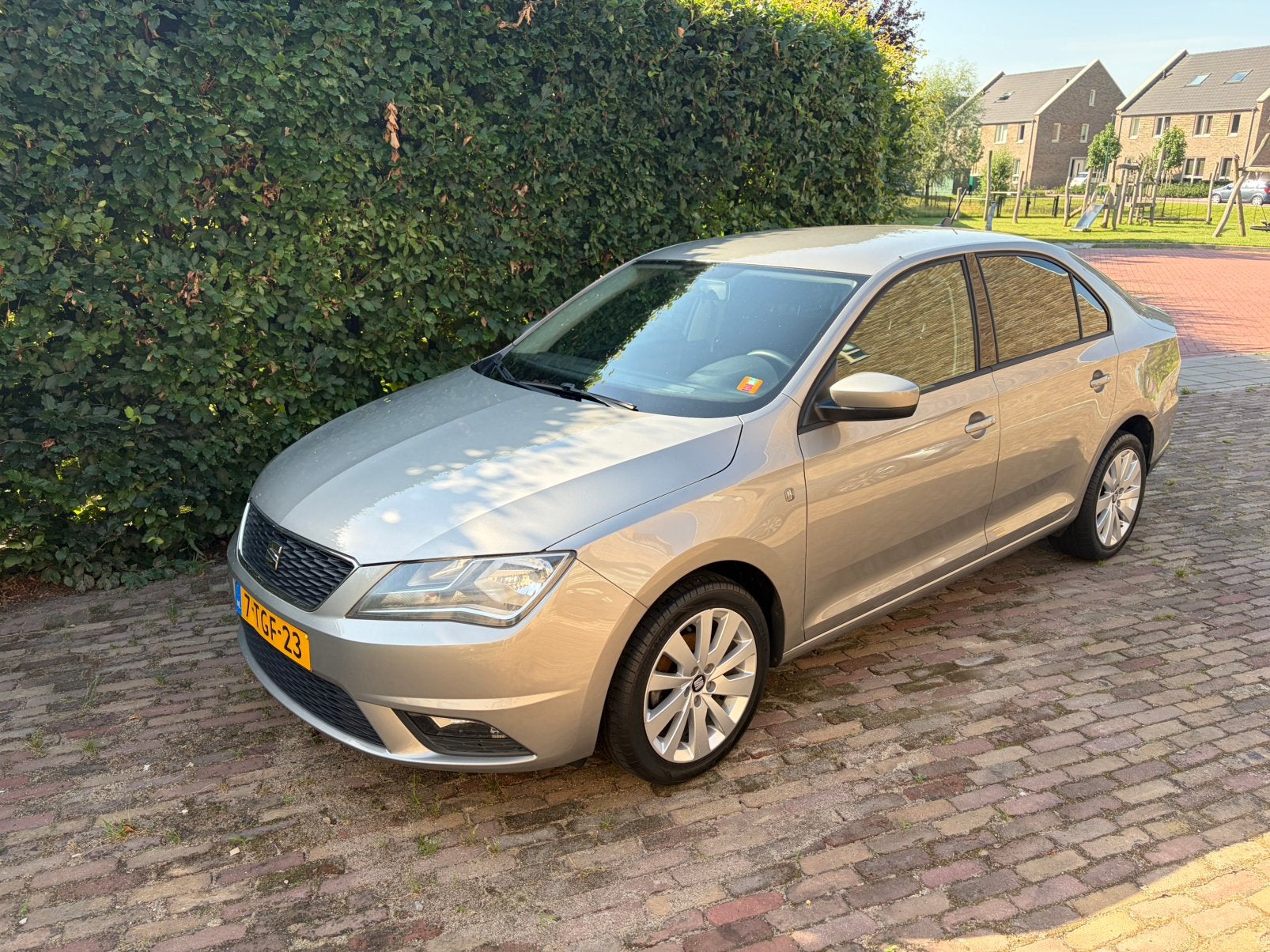 Seat Toledo 1.2 TSI 63KW/85PK 2014 Beige, Voorwielaandrijving, Stof, 4 cilinders, 1055 kg