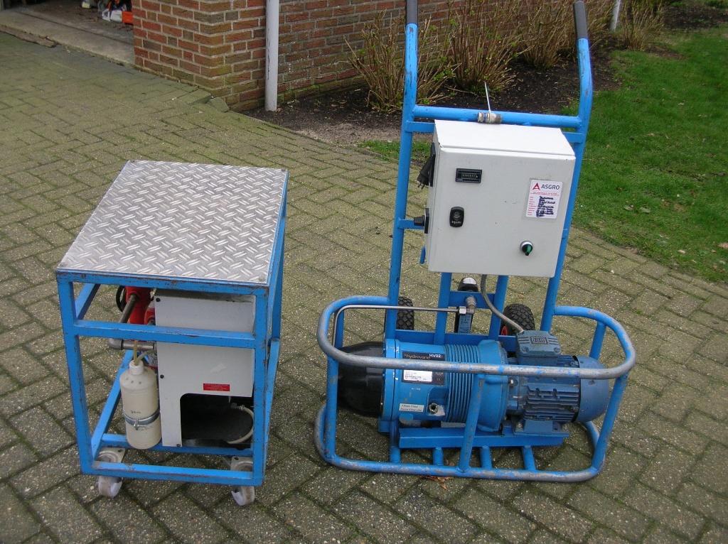 HYDROVANE  HV 02  COMPRESSOR  ( MOBIL ), Doe-het-zelf en Verbouw, Compressors, Zo goed als nieuw, 10 bar of meer, 100 liter of meer