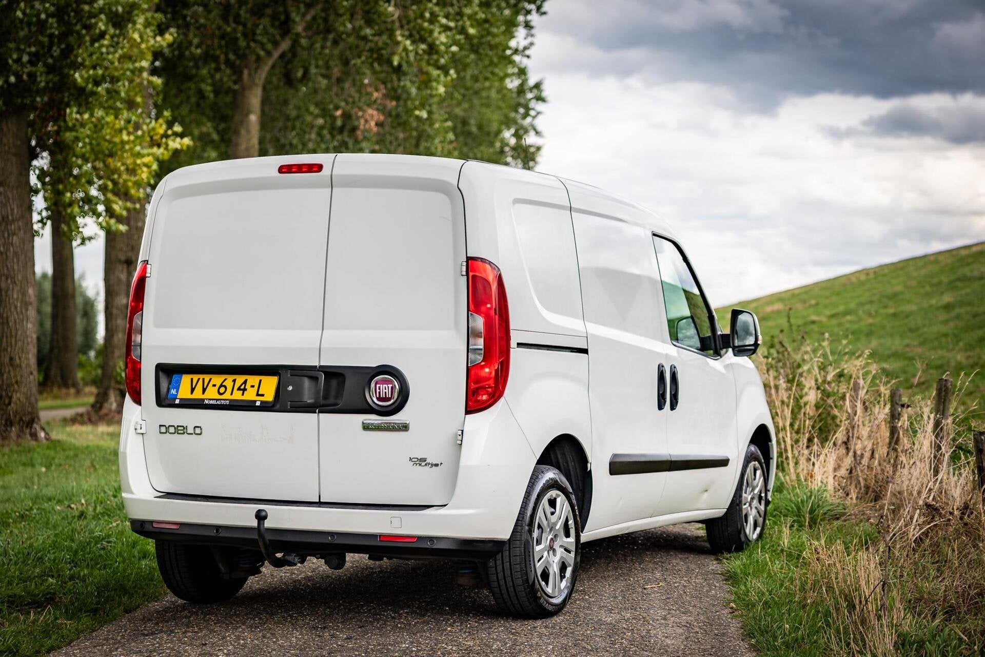 Fiat Doblò Cargo 1.6 MJ L1H2 |Nap|Schuifdeur|Trekhaak|Airco, Euro 5, Gebruikt, 1295 kg, 4 cilinders