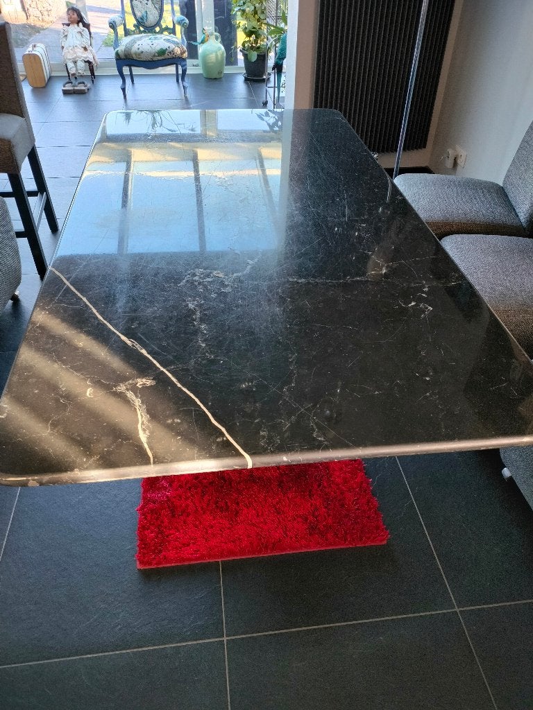 zwart marmeren tafel met beginnende scheur, Huis en Inrichting, Tafels | Salontafels, Ophalen, Overige materialen, Gebruikt, 50 tot 100 cm