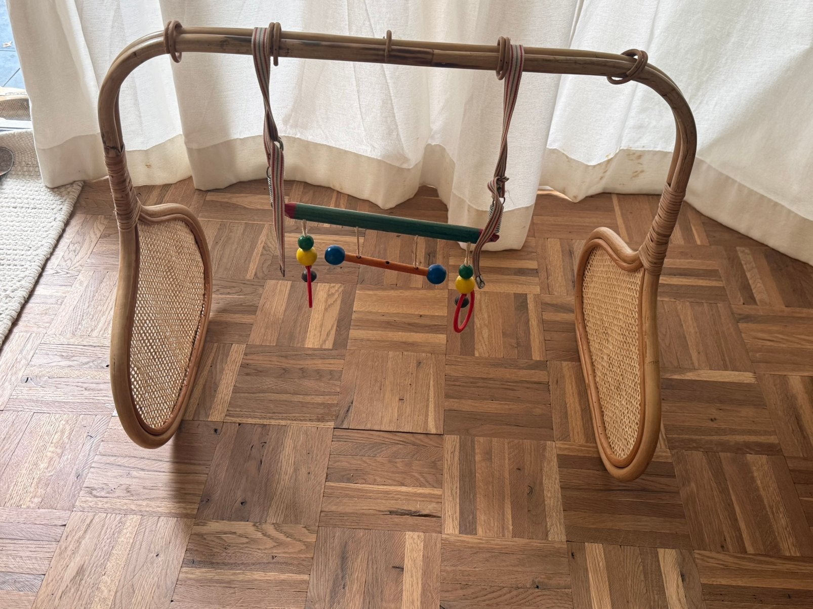 Vintage babygym riet/rotan, Ophalen, Zo goed als nieuw, Babygym