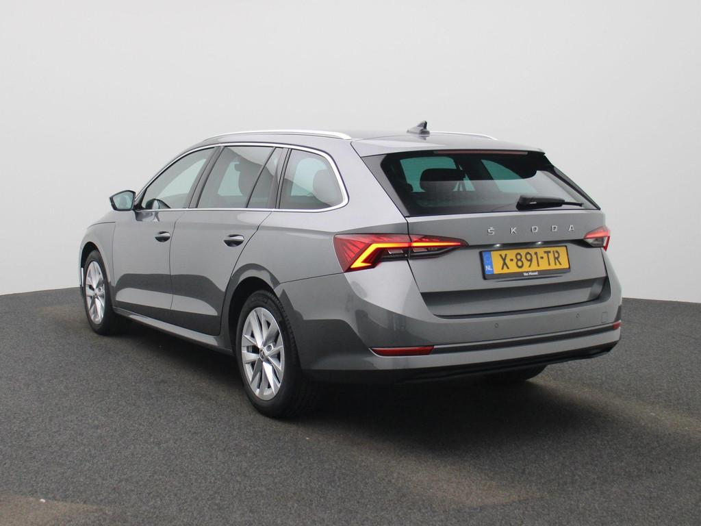 Skoda Octavia Combi 1.5 e-TSI Business Edition Plus, Auto's, Skoda, 12 maanden, Stof, 4 cilinders, Origineel Nederlands
