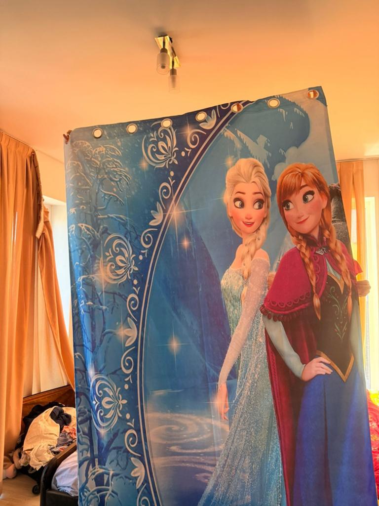 Frozen stof gordijnen - Elsa & Anna, Gebruikt, 100 tot 150 cm, Kinderkamer, Disney, Frozen, Ophalen of Verzenden