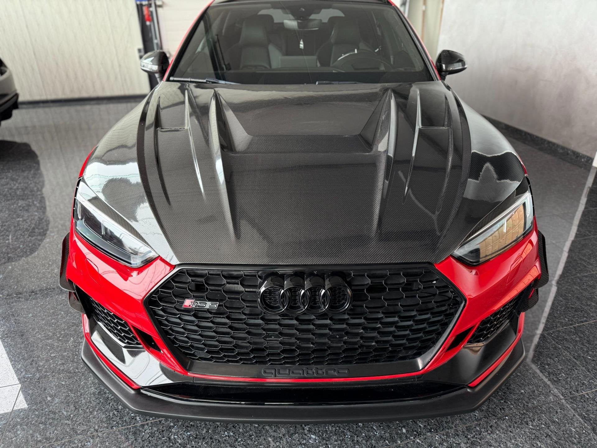 Audi A5 Sportback 2.9 TFSI RS5 Quattro 2019 545PK Rood, Automaat, Adaptive Cruise Control, Gebruikt, Zwart