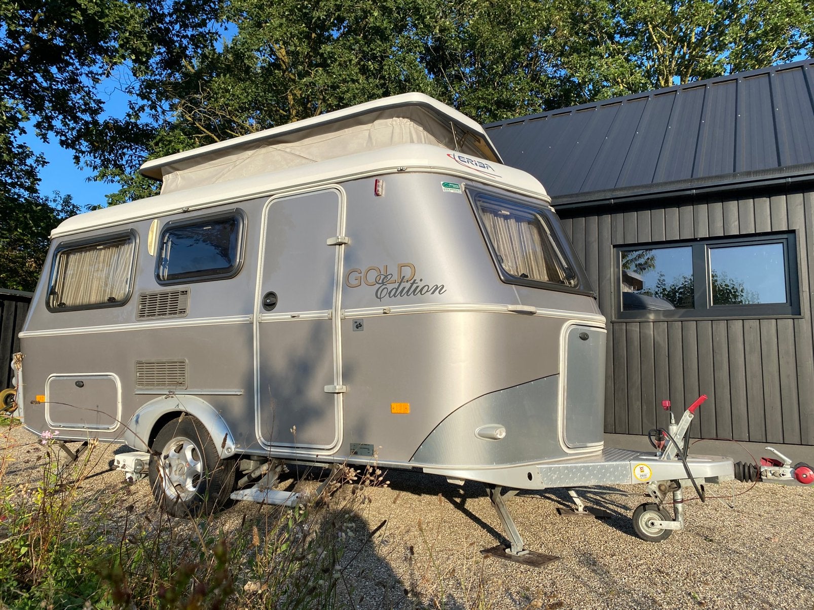 Eriba Touring Triton Gold Edition 430 GT, Standaardzit, Particulier, Eriba, Luifel