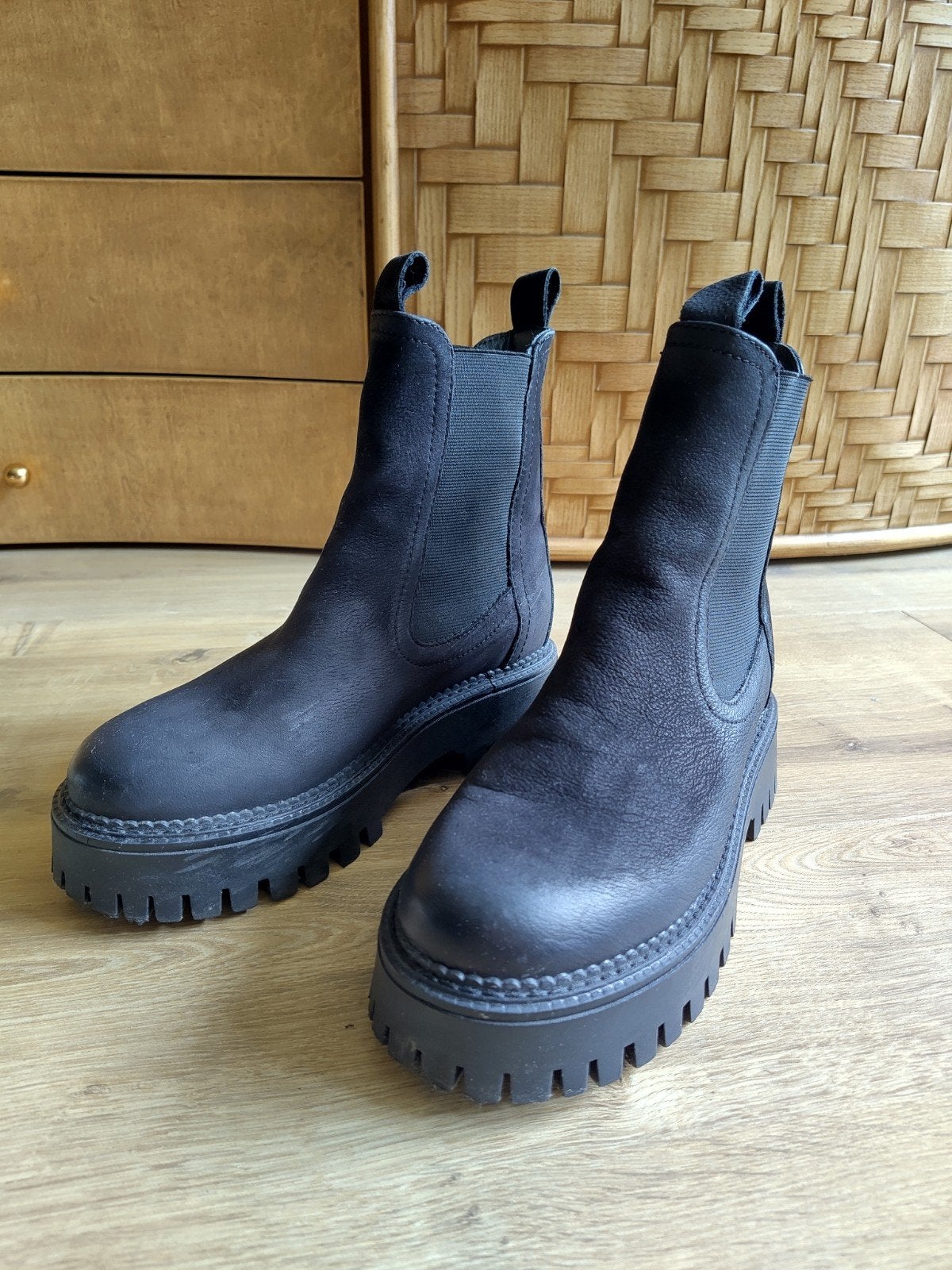 Zwarte enkellaarsjes met plateauzool (Bata), Kleding | Dames, Schoenen, Ophalen, Zwart, Lage of Enkellaarzen, Bata