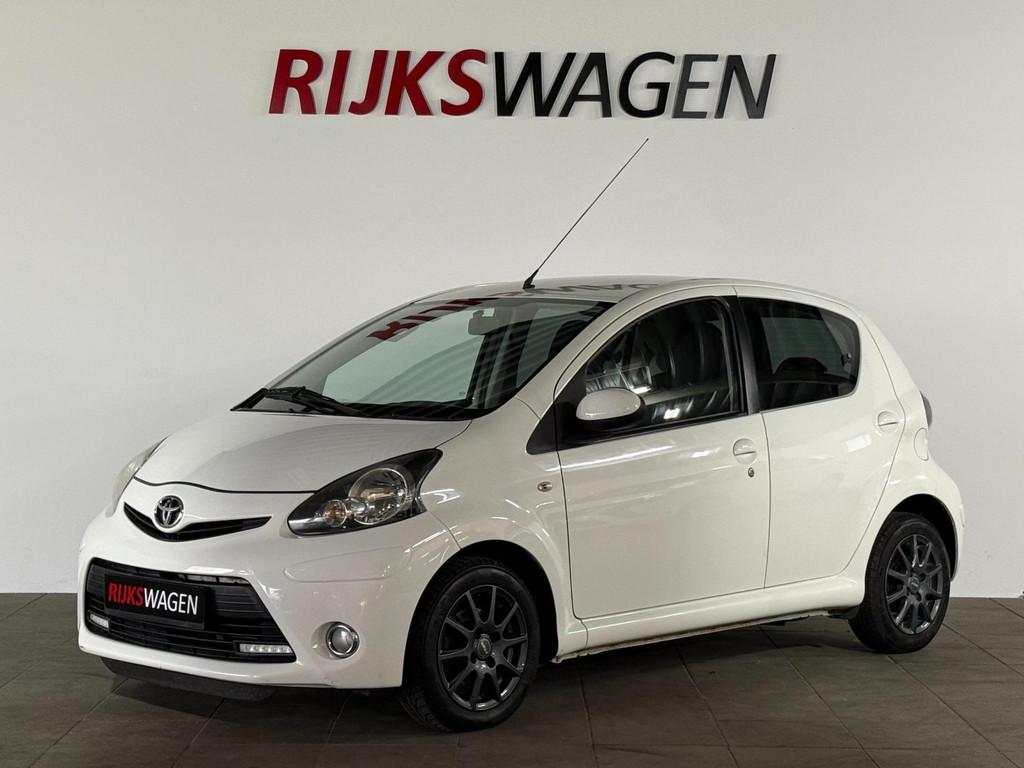 Toyota Aygo 1.0 VVT-i Aspiration Lederstuur/Airco/Bluetooth, Auto's, Voorwielaandrijving, Stof, Gebruikt, Huisgarantie