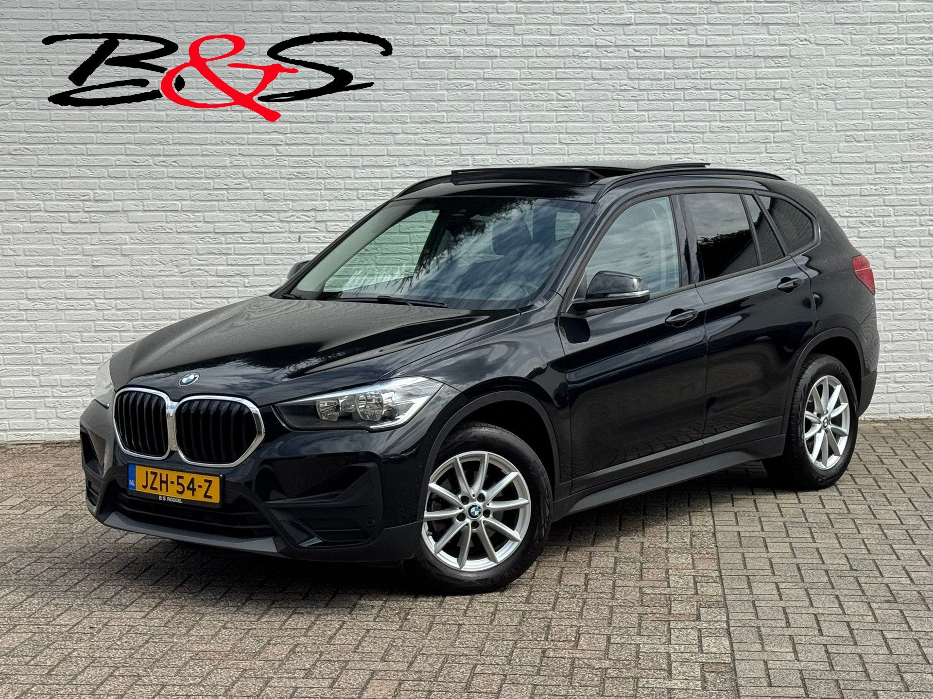 BMW X1 SDrive 1.8i High Executive Head Up display Climate Cr, Dealer onderhouden, 136 pk, Gebruikt, Leder