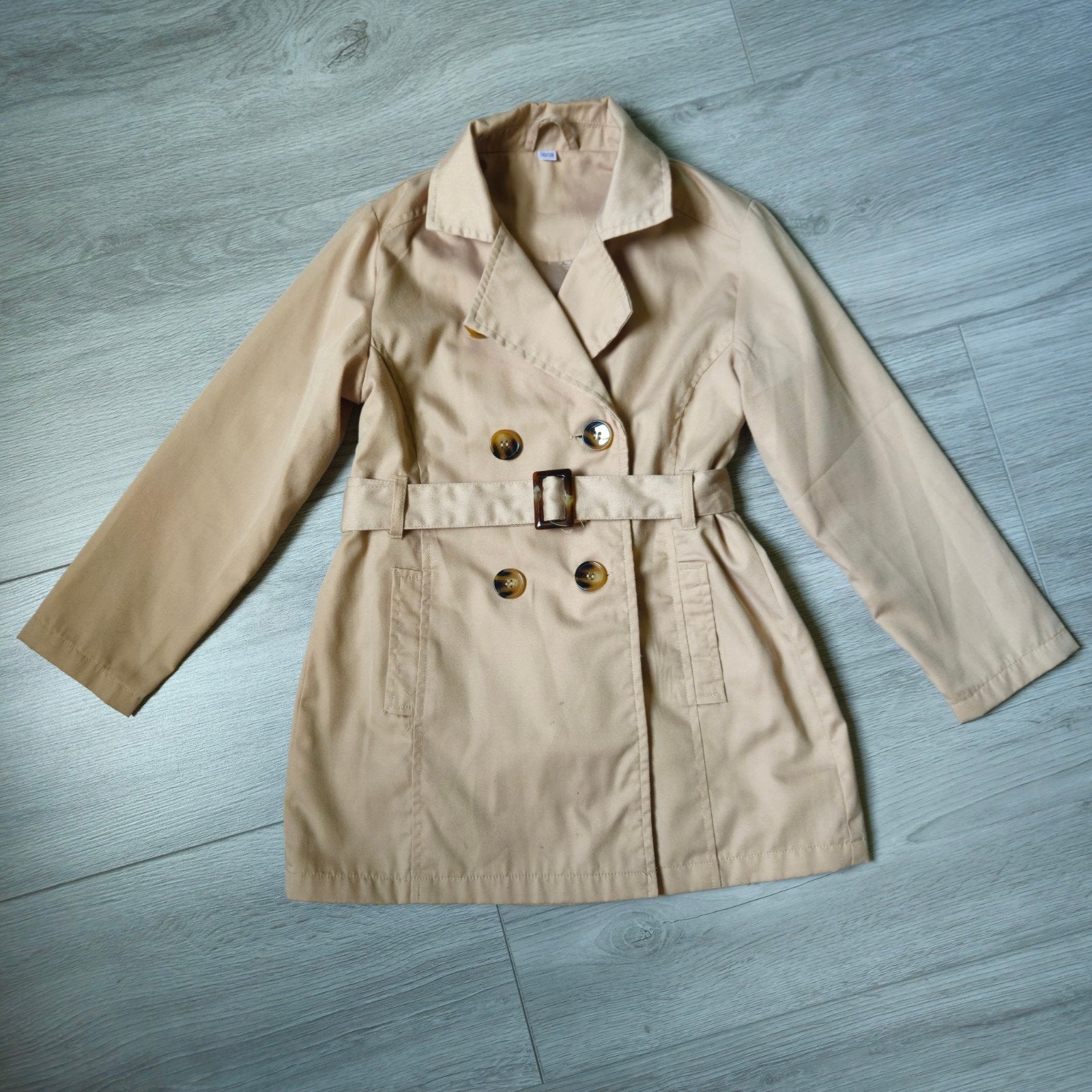 Leuke beige trenchcoat, maat 122, Kinderen en Baby's, Ophalen of Verzenden, Meisje, Jas