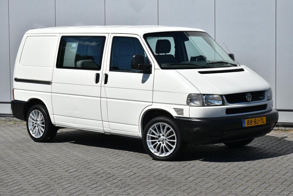 Volkswagen Transporter 2.5 TDI L1H1 Dubbel Cabine Zeer netje, Gebruikt, Zwart, Volkswagen, Origineel Nederlands