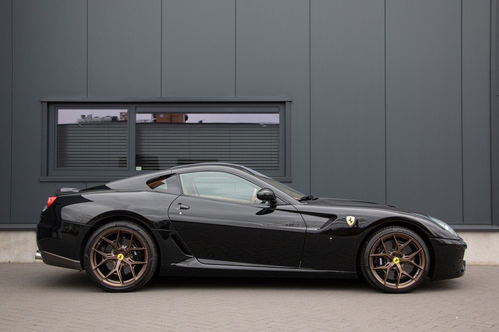 Ferrari 599 6.0 GTB V12 F1 | Carbon | Bose | PPF Folie | Dea, Automaat, 5999 cc, Achterwielaandrijving, Gebruikt