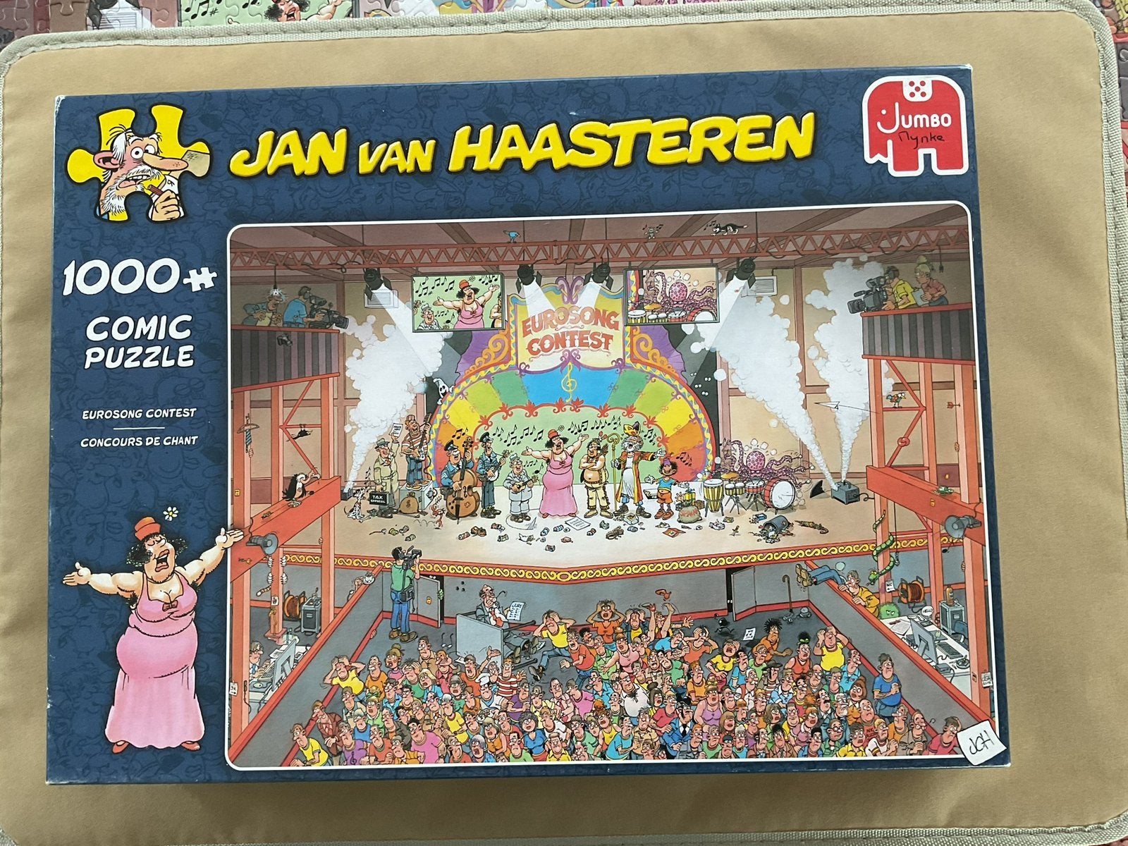 Jan van Haasteren puzzel 1000 stukjes EURO SONGCONTEST, Ophalen of Verzenden, 500 t/m 1500 stukjes, Zo goed als nieuw
