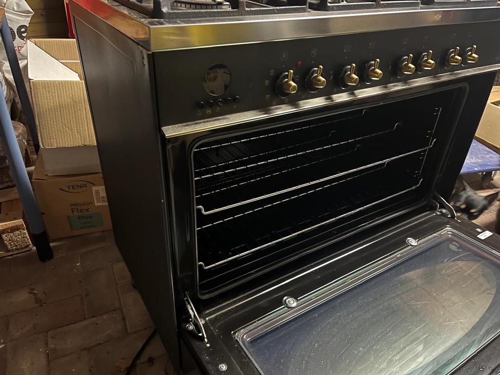 Gasfornuis met grote oven en wokbrander., Ophalen, 60 cm of meer, Zo goed als nieuw, Gas