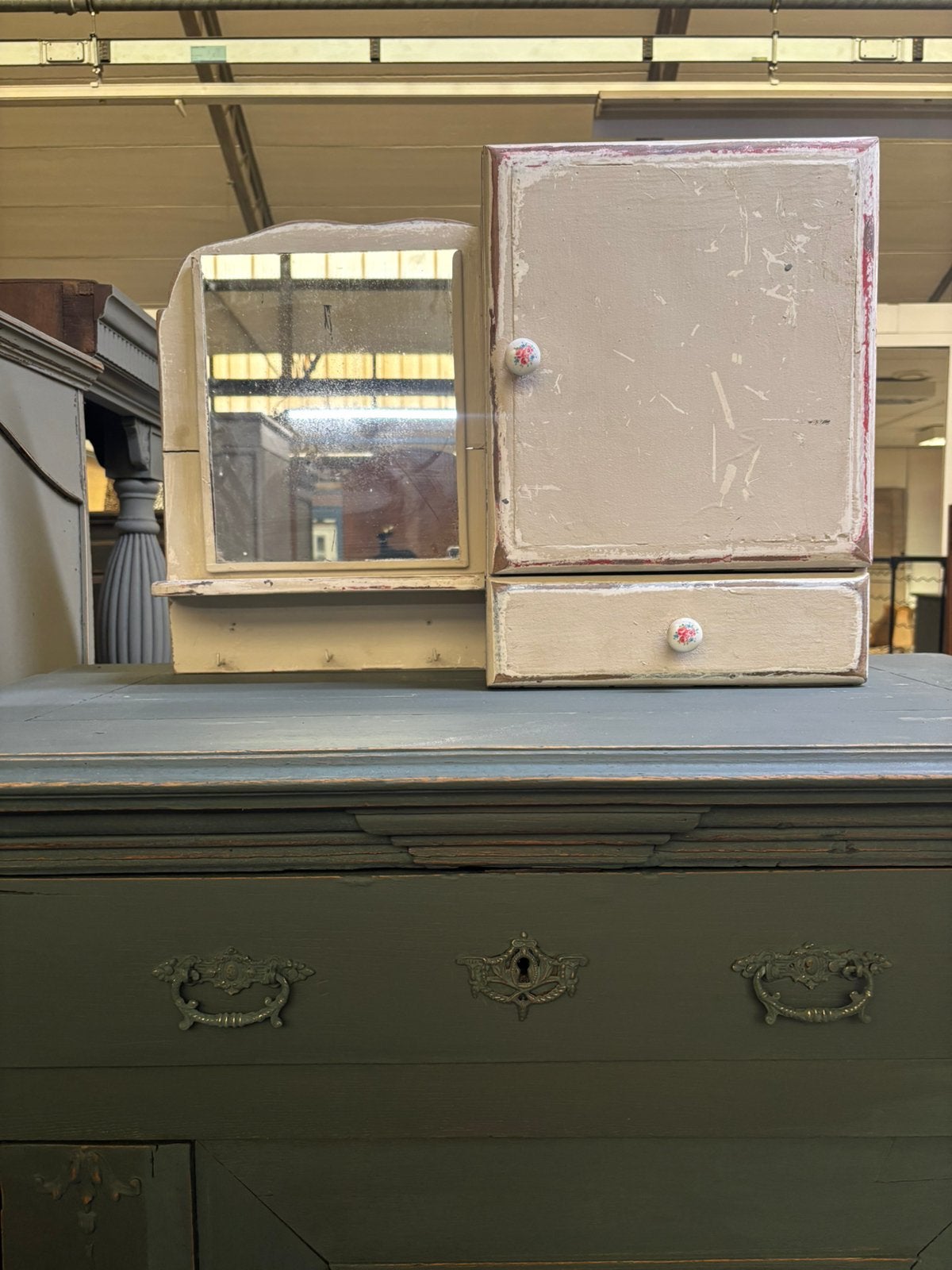 Vintage brocante wandkastje / hangkastje, Antiek en Kunst, Ophalen of Verzenden
