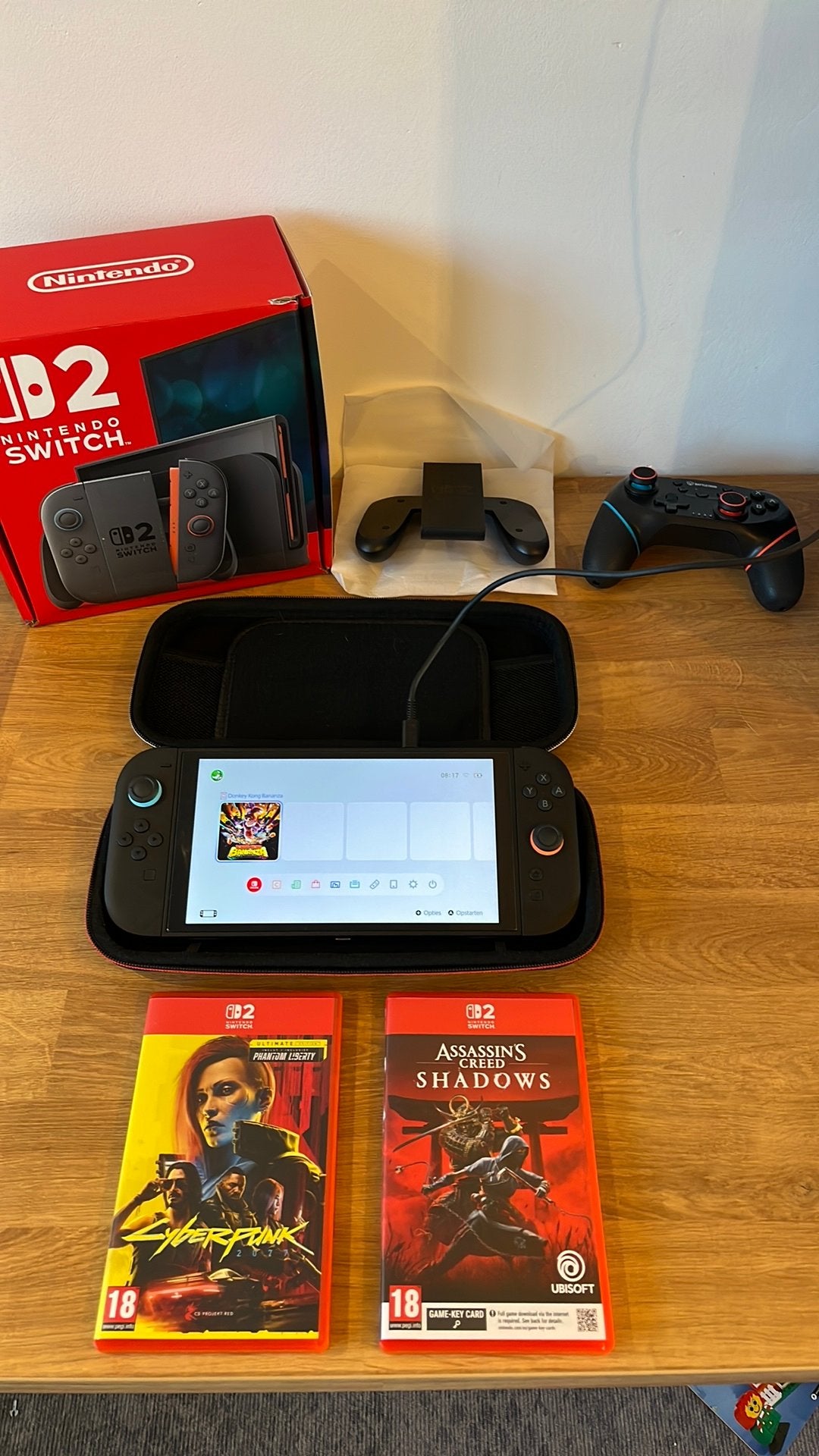 Nintendo switch 2 als nieuw met doos en cyberpunk en shadows, Spelcomputers en Games, Ophalen, Zo goed als nieuw