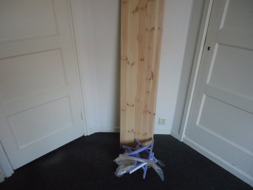 5 IKEA VALTER houten dragers + houten wandplank, boekenplank, Ophalen, Gebruikt