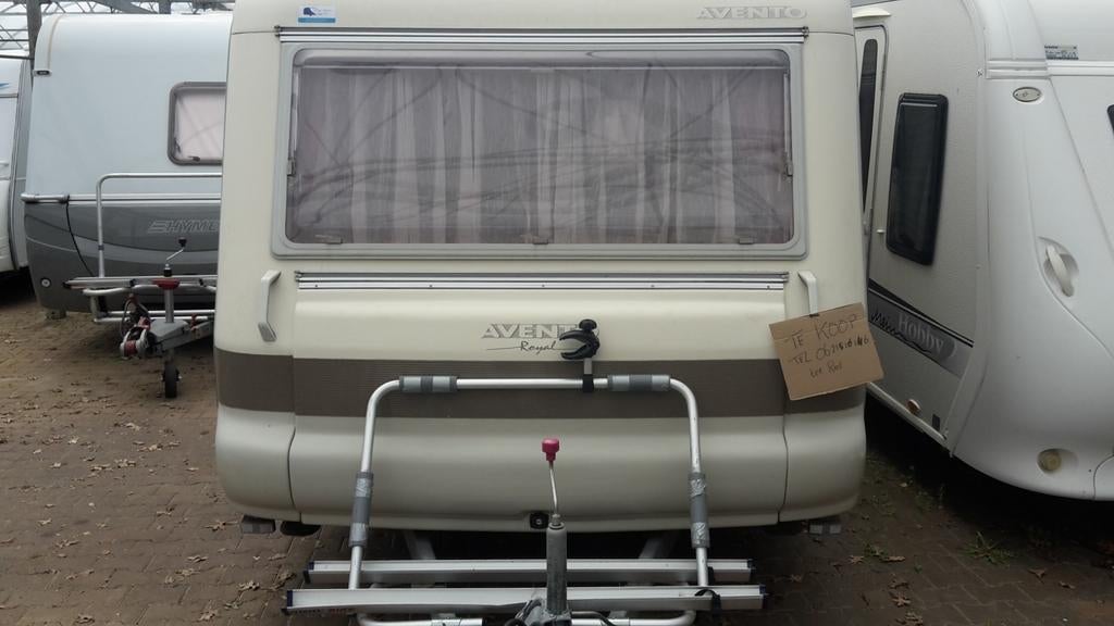 UNIEKE Avento Royal 395 TD Luxe Caravan met Fietsenrek, Avento, Treinzit, 750 - 1000 kg, Particulier