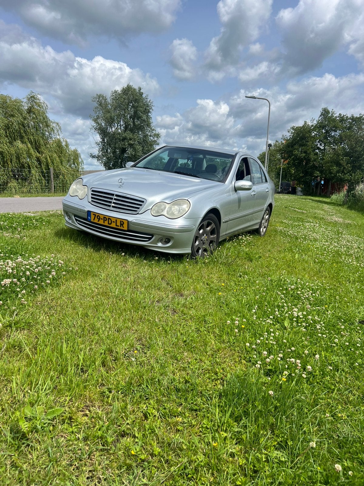 Mercedes-Benz C-Klasse 1.8 C180 Kompr Sedan AUT 2004 Grijs, Automaat, Achterwielaandrijving, 1796 cc, Origineel Nederlands