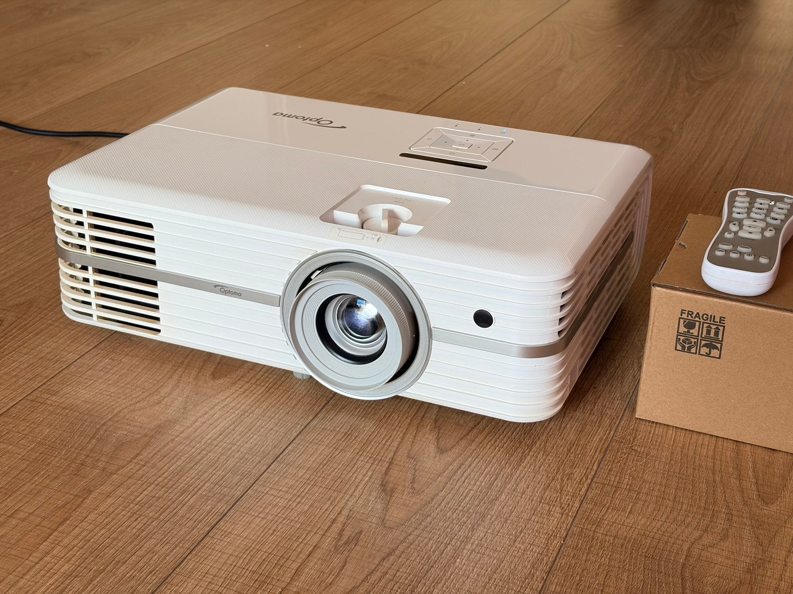 Optoma UHD50/4K Ultra HD home-cinema beamer/HDR/Nieuwe lamp!, Ophalen of Verzenden, Zo goed als nieuw, Ultra HD (4K)