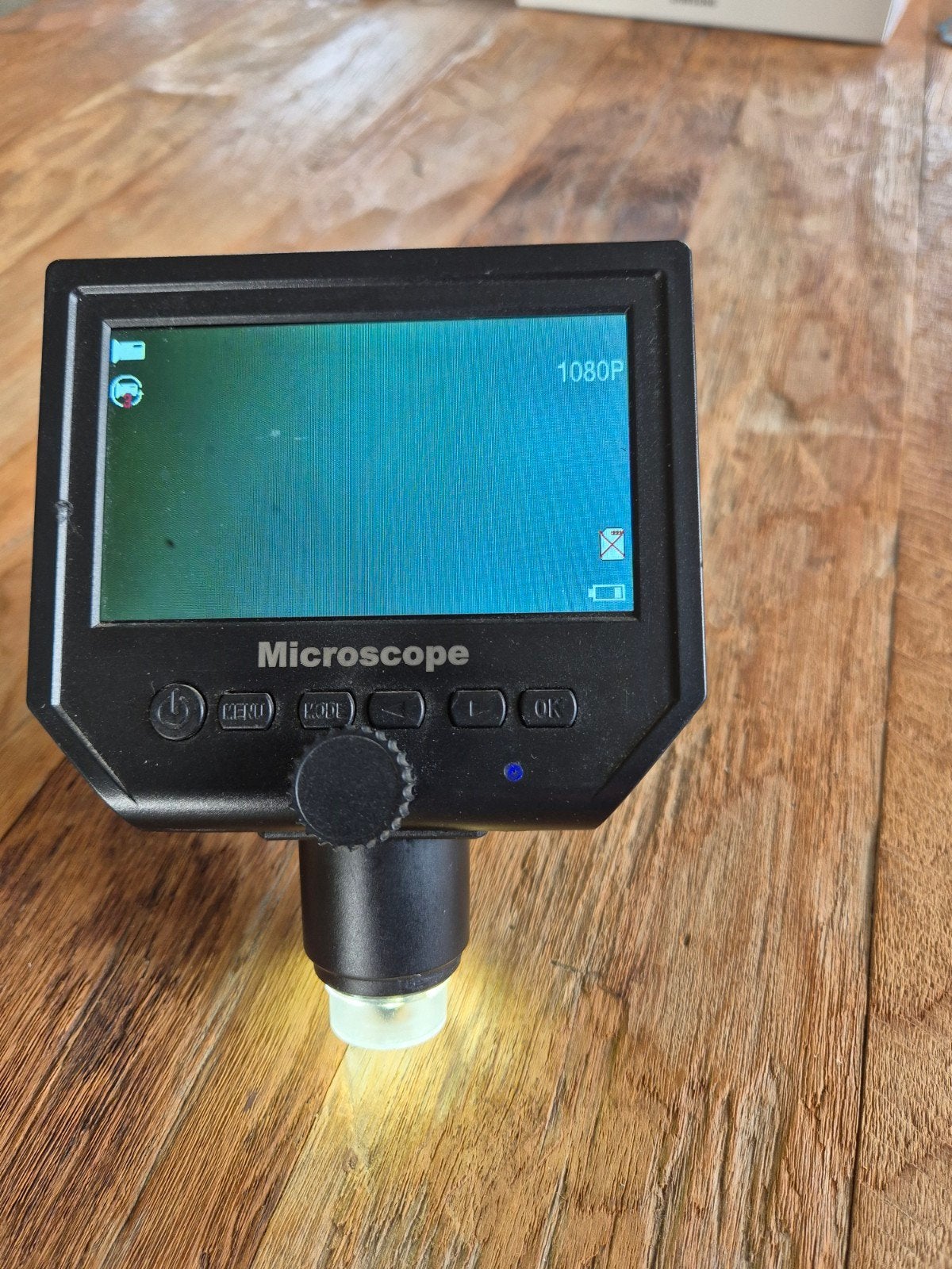Digitale Microscoop met LCD Scherm en Zuignap Bevestiging, Ophalen, Zo goed als nieuw, Minder dan 400x, Biologische microscoop
