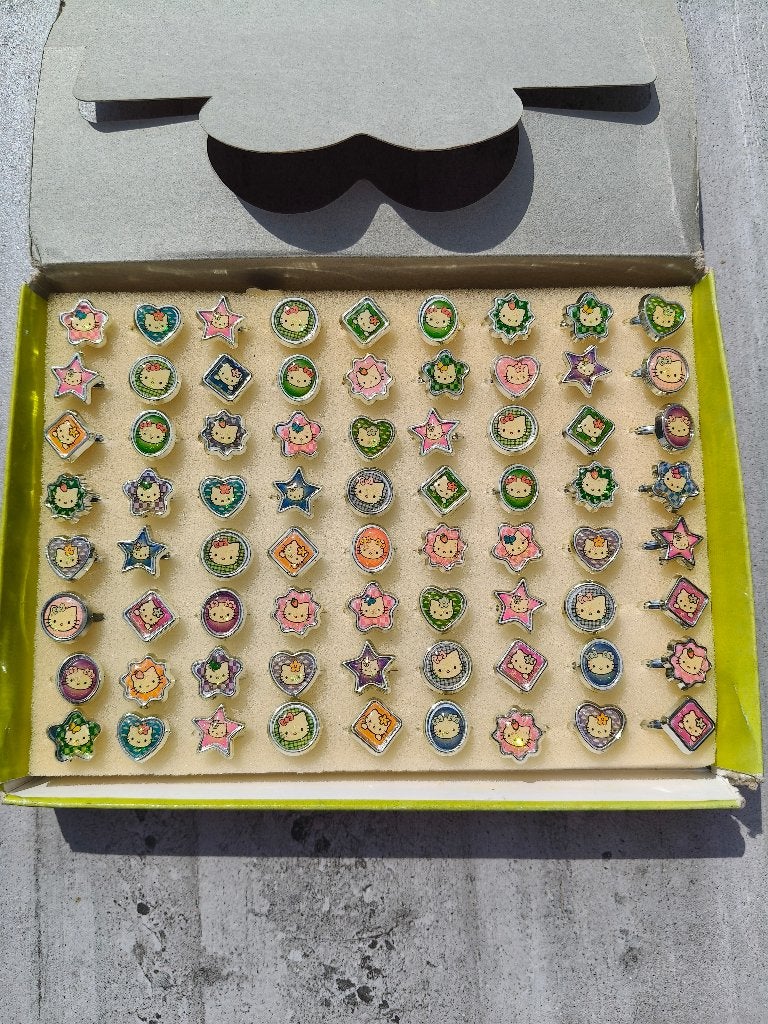 72 vintage Hello Kitty ringen voor kinderen - nieuw, Overige materialen, Nieuw, Ophalen of Verzenden, Kleiner dan 17
