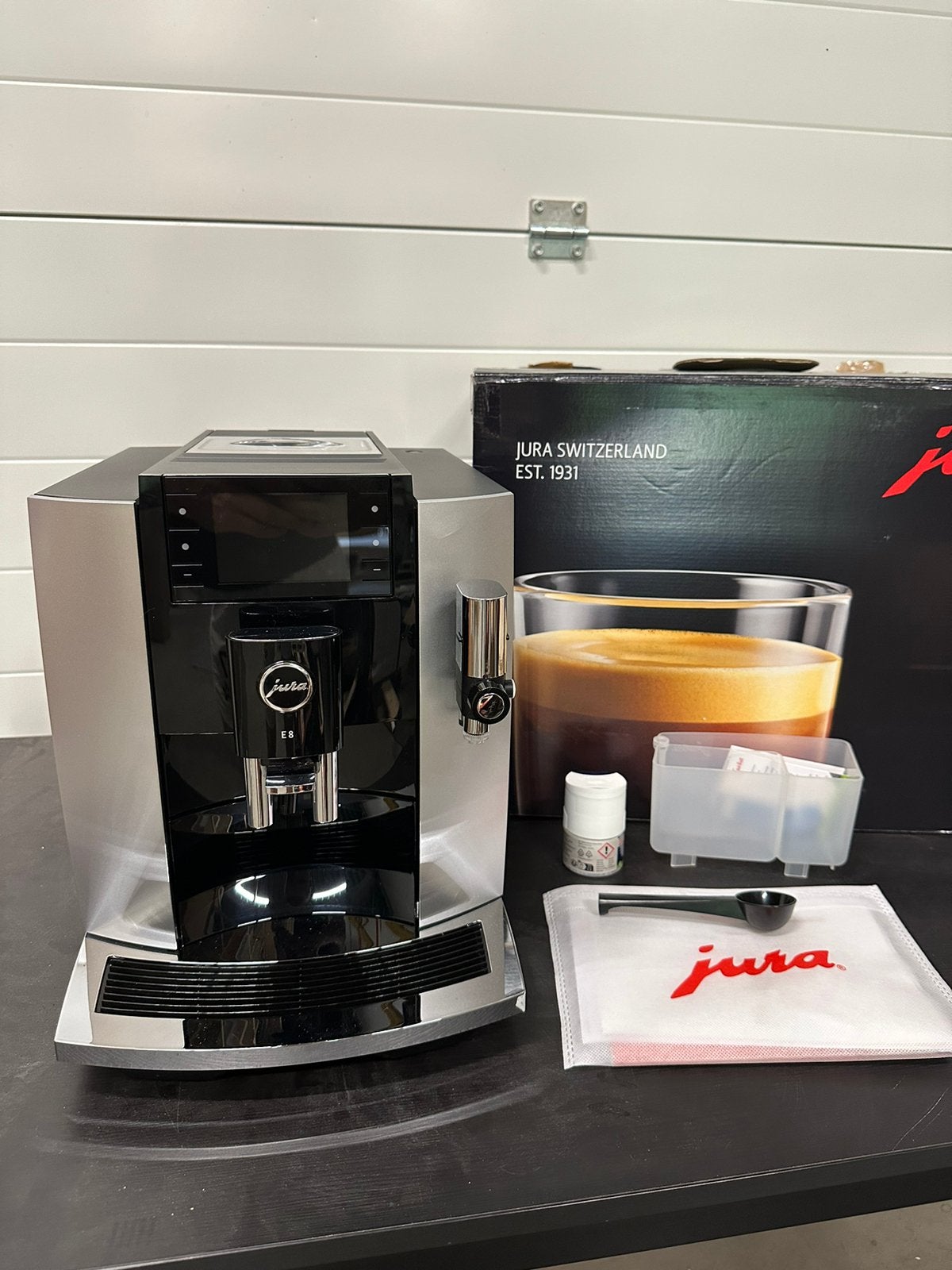 Jura E8 Platina (EC) Espressomachine, Ophalen, Jura, /, 2 tot 4 kopjes