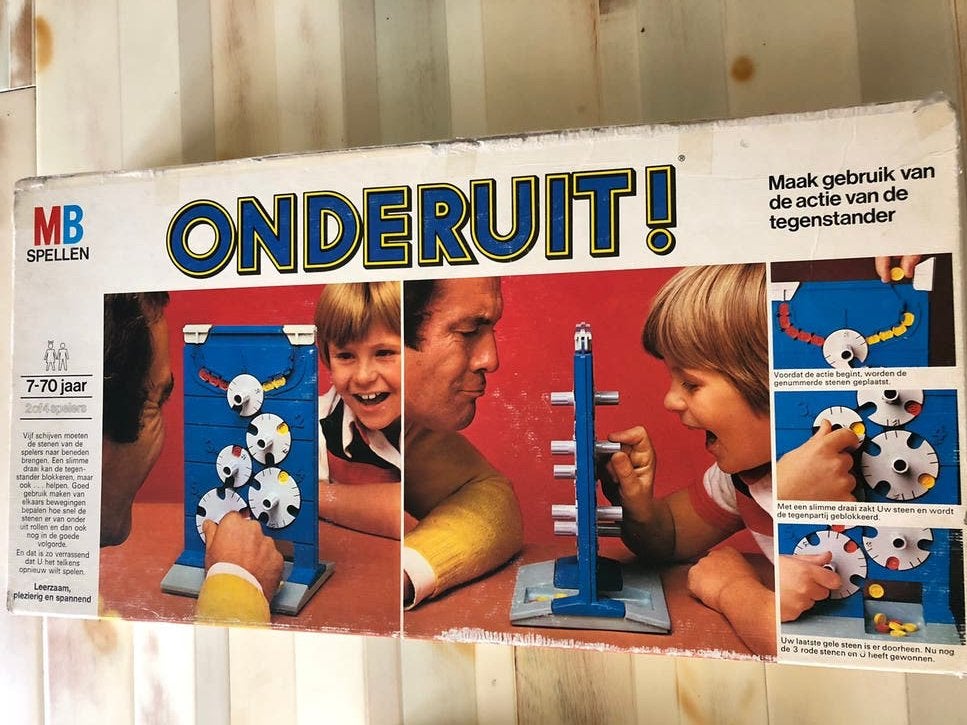 Onderuit !, Ophalen of Verzenden, Zo goed als nieuw