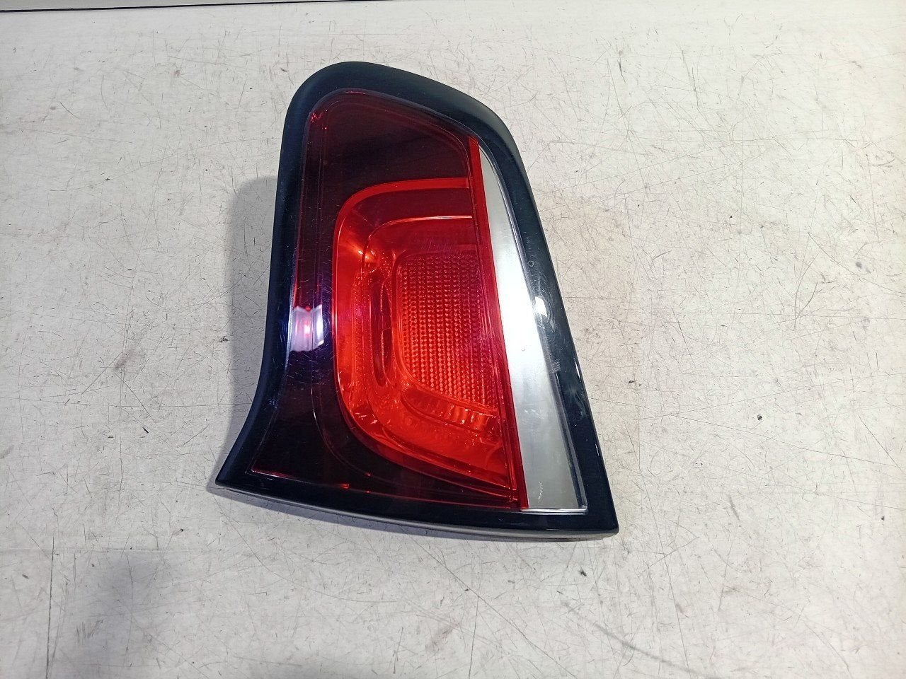 Reflector Citroën C3, Onderdelen@venauto.nl, Van der Ven Autorecycling B.V., Gebruikt, Ettenseweg 76, 4706 PB Roosendaal, The Netherlands