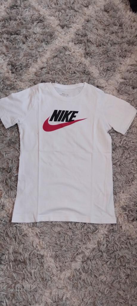 Wit nike shirt maat 137-147., Ophalen of Verzenden, Zo goed als nieuw, Wit, Nike