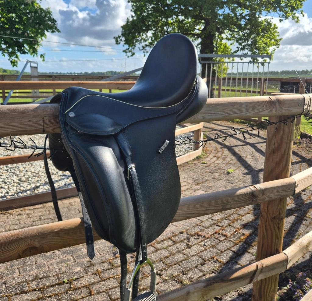 Mooie anatomica octant sport line fit 5 19 inch, Dieren en Toebehoren, Ophalen of Verzenden, Zo goed als nieuw, Dressuur