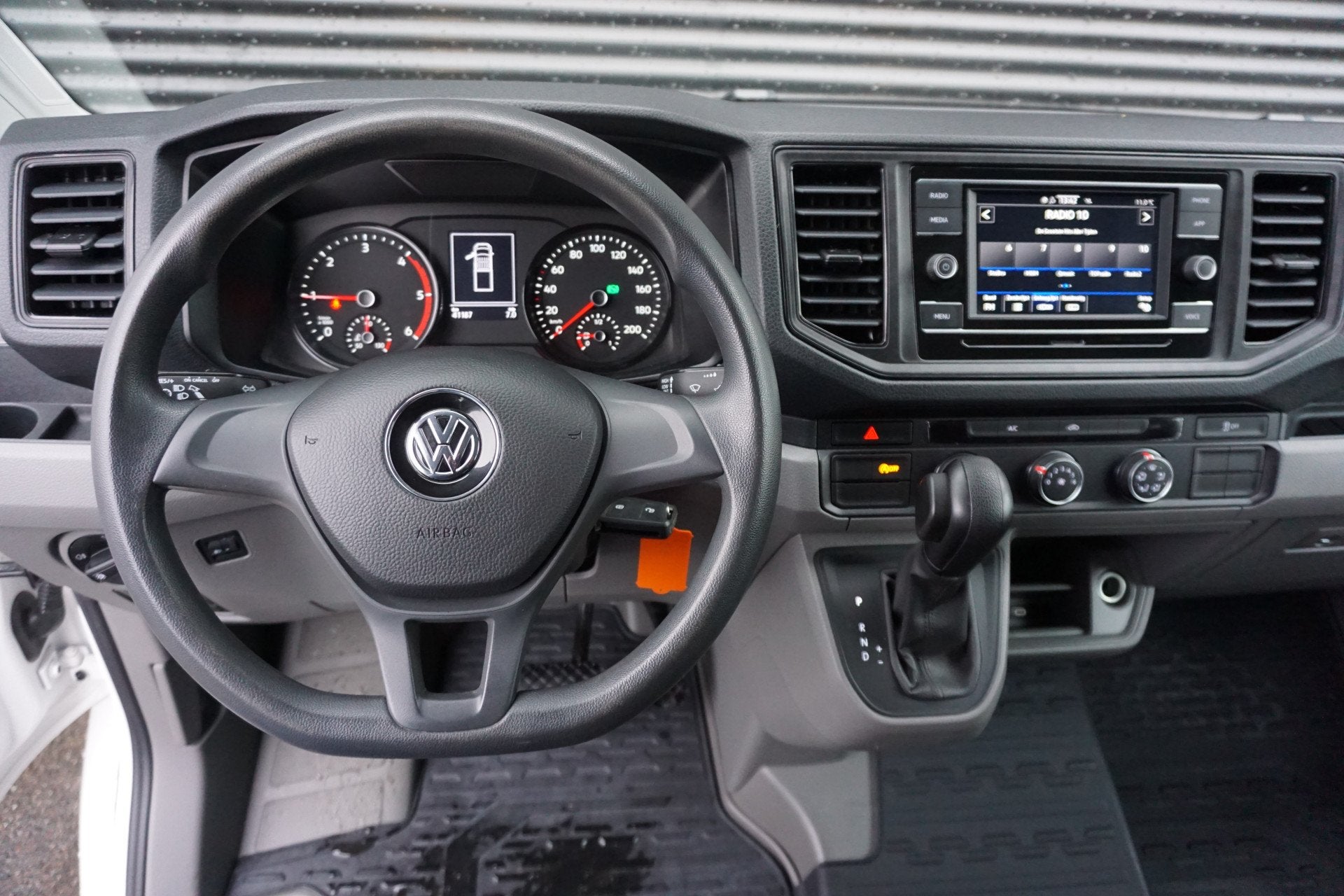 Volkswagen Crafter Open Laadbak 177pk Automaat Dubbele cabin, Auto's, Bestelauto's, Stof, Gebruikt, 4 cilinders, Volkswagen