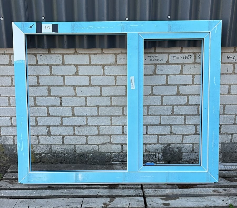 (252) Nieuw wit kunststof raamkozijn draai kiep, Ophalen, Kunststof, Raamkozijn, Nieuw